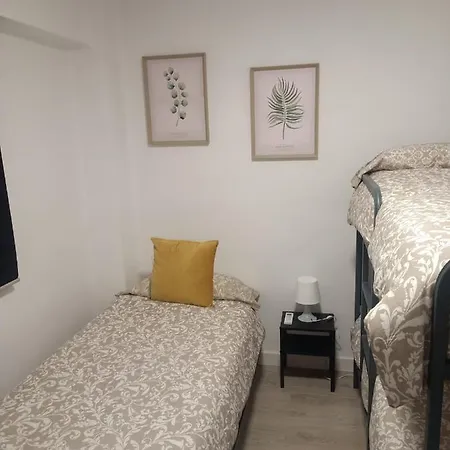 Apartamento—centro Parking Gratis Grupos Apartment Malaga